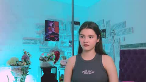 Snapshot of evathopson chatting on March 2025 12:12:02 PM Eva  next stream -  - 1600 UTC2000  online show from March 2025 12:12:02 PM