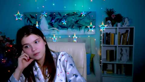 Snapshot of evathopson chatting on March 2025 11:08:02 AM Eva  next stream -  - 1600 UTC2000  online show from March 2025 11:08:02 AM