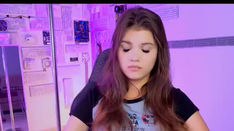 Snapshot of evathopson chatting on September 2025 06:15:02 AM Eva  next stream -  - 1600 UTC2000  online show from September 2025 06:15:02 AM