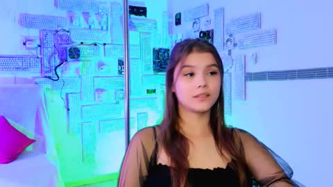 Snapshot of evathopson chatting on October 2025 08:02:02 AM Eva  next stream -  - 1600 UTC2000  online show from October 2025 08:02:02 AM