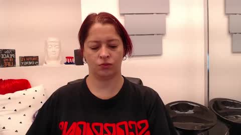 Snapshot of evatwiss chatting on May 2026 12:00:02 PM Eva Twiss online show from May 2026 12:00:02 PM