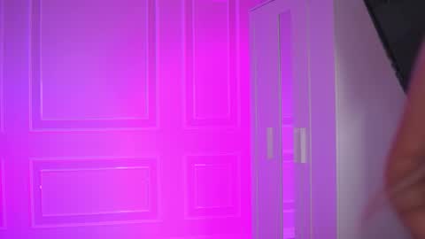 Eva online show from November 2025 10:08:01 PM