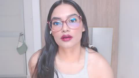 Snapshot of eve_rox18 chatting on June 2026 11:48:01 PM Eve Rox18 online show from June 2026 11:48:01 PM
