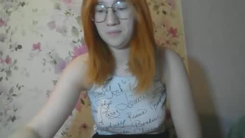 Snapshot of eveliina_shy chatting on January 2026 06:05:02 AM Evelina online show from January 2026 06:05:02 AM