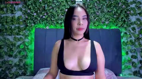 E V E L I N online show from September 2025 02:50:02 AM