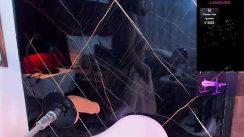 EVELIN online show from September 2025 12:29:02 PM