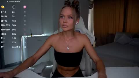 Snapshot of evelina_fox chatting on July 2026 10:07:02 AM Evelina online show from July 2026 10:07:02 AM