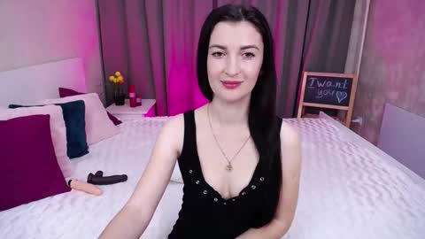 Evelin online show from October 2025 05:32:01 AM