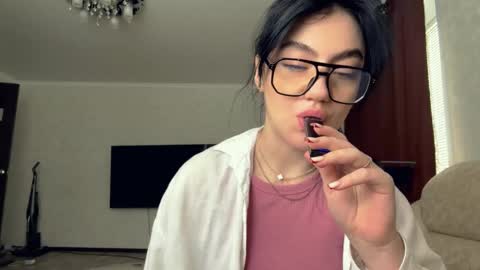 Snapshot of evelinkowski chatting on February 2026 06:58:02 AM Sofia online show from February 2026 06:58:02 AM