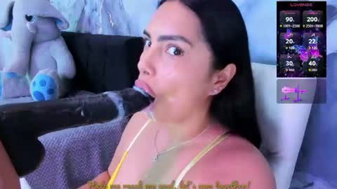 Snapshot of evelinn_belen chatting on July 2026 04:44:01 PM Evelinn belen online show from July 2026 04:44:01 PM