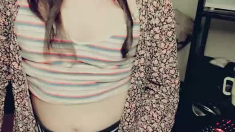 Snapshot of evelyn420521 chatting on May 2026 07:49:02 AM evelyn420521 online show from May 2026 07:49:02 AM