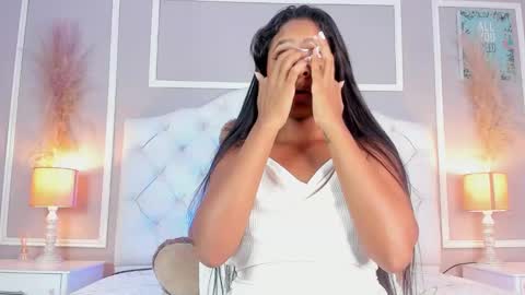 evelyn ebony online show from December 2024 01:45:01 AM