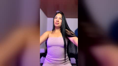 Snapshot of evelyn_ch_ chatting on February 2026 10:47:02 AM Evelyn online show from February 2026 10:47:02 AM
