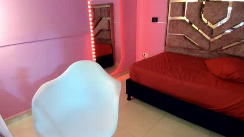 evelyn_lovv online show from March 2026 03:25:02 AM