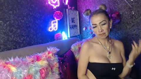 EvelynaGrey online show from January 2025 09:24:01 AM