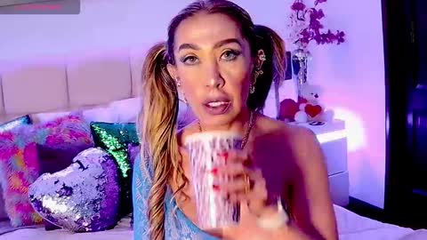 EvelynaGrey online show from November 2025 07:15:01 PM