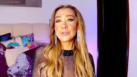 EvelynaGrey online show from November 2025 12:33:01 AM