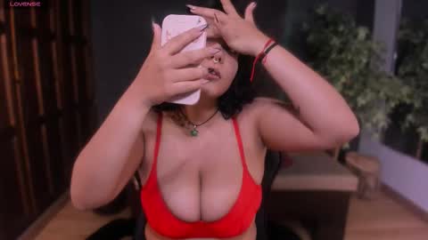  Evelyn  online show from February 2026 12:02:02 PM