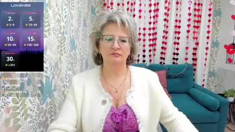 Evelyn online show from February 2025 11:22:02 AM