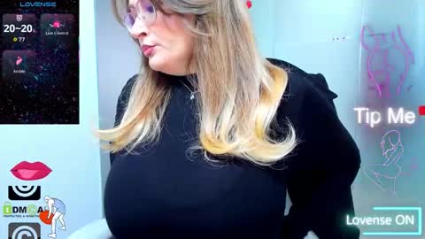 evelyne_rose online show from March 2026 05:44:01 AM