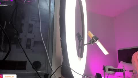 Snapshot of evelynhoward23 chatting on May 2026 09:33:01 PM LAURA SOFIA INDEPENDENT MODEL FOLLOW ME NOW ALMOST 10000 FOLLOWERS online show from May 2026 09:33:01 PM