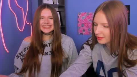 evelynlovelyy online show from March 2026 12:10:02 PM