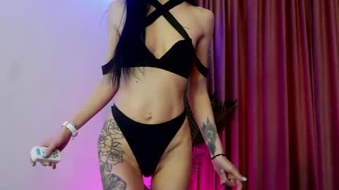 EvePosh online show from April 2026 07:00:02 AM