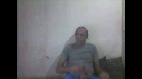 Snapshot of everaldosantos chatting on December 2024 11:06:02 PM everaldosantos online show from December 2024 11:06:02 PM