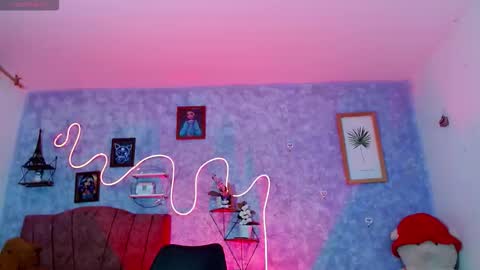 everlin__hot_ online show from March 2026 11:28:02 AM