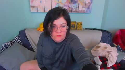 Everly online show from February 2026 07:54:01 PM