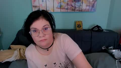 Everly online show from March 2026 08:25:01 PM