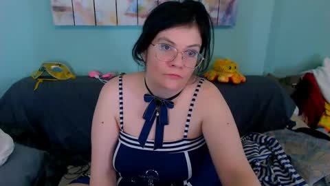 Snapshot of everly_rays chatting on April 2026 08:29:01 AM Everly online show from April 2026 08:29:01 AM