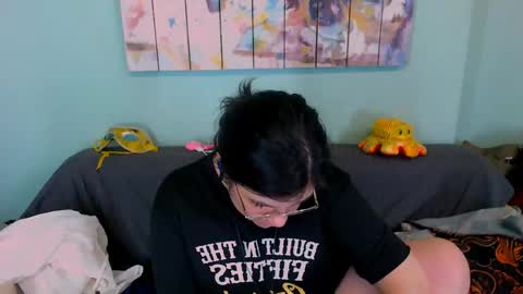 Snapshot of everly_rays chatting on April 2026 07:29:02 PM Everly online show from April 2026 07:29:02 PM