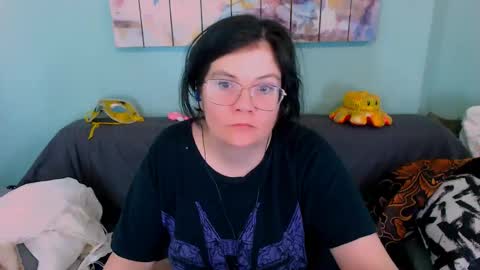 Snapshot of everly_rays chatting on April 2026 12:15:02 PM Everly online show from April 2026 12:15:02 PM