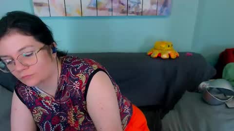 Snapshot of everly_rays chatting on May 2026 11:23:01 PM Everly online show from May 2026 11:23:01 PM