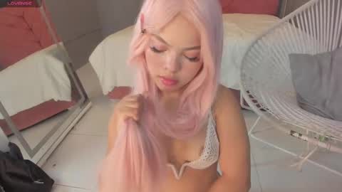 Snapshot of everyh chatting on September 2025 08:31:01 PM Sophia online show from September 2025 08:31:01 PM