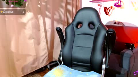 Snapshot of evethereal chatting on February 2025 02:06:02 AM Blue Eva. online show from February 2025 02:06:02 AM