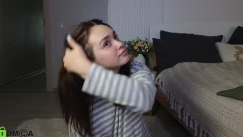 evi_woow online show from January 2025 08:25:01 PM