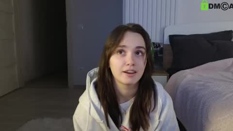 evi_woow online show from February 2025 09:43:02 PM