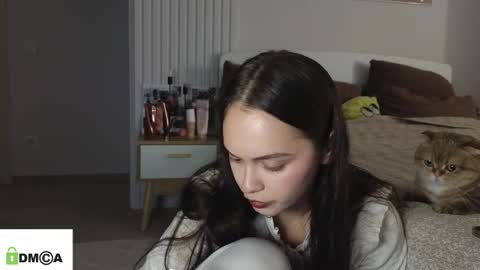 evi_woow online show from March 2026 08:50:01 PM