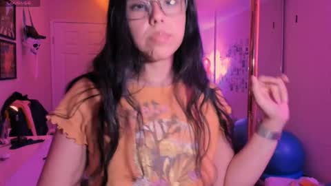Evie Luna online show from May 2026 03:44:01 AM
