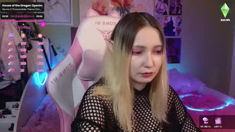 Evie online show from December 2024 08:02:02 PM