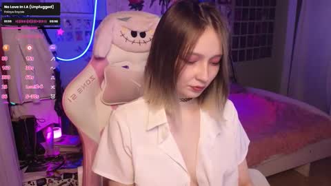 Evie online show from October 2025 12:36:01 AM