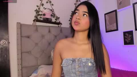 Ivi Alejandra  online show from January 2026 03:16:02 PM