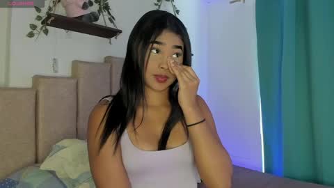 Ivi Alejandra  online show from May 2026 07:10:02 PM