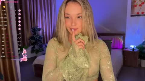 Snapshot of evielina chatting on May 2026 11:57:01 PM evielina online show from May 2026 11:57:01 PM