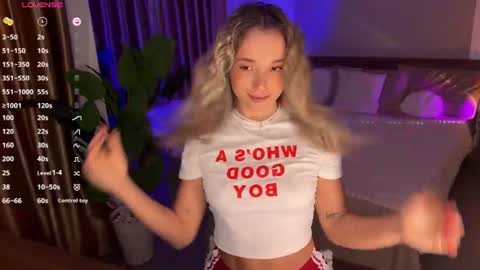 Snapshot of evielina chatting on July 2026 11:54:01 PM evielina online show from July 2026 11:54:01 PM
