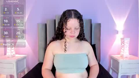 evierouse_ online show from June 2026 07:49:01 PM