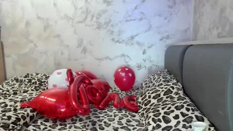 evil_naughty online show from October 2025 04:20:01 AM