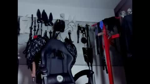 Snapshot of evil_sammy chatting on July 2026 06:14:01 PM Mistress Sammy online show from July 2026 06:14:01 PM